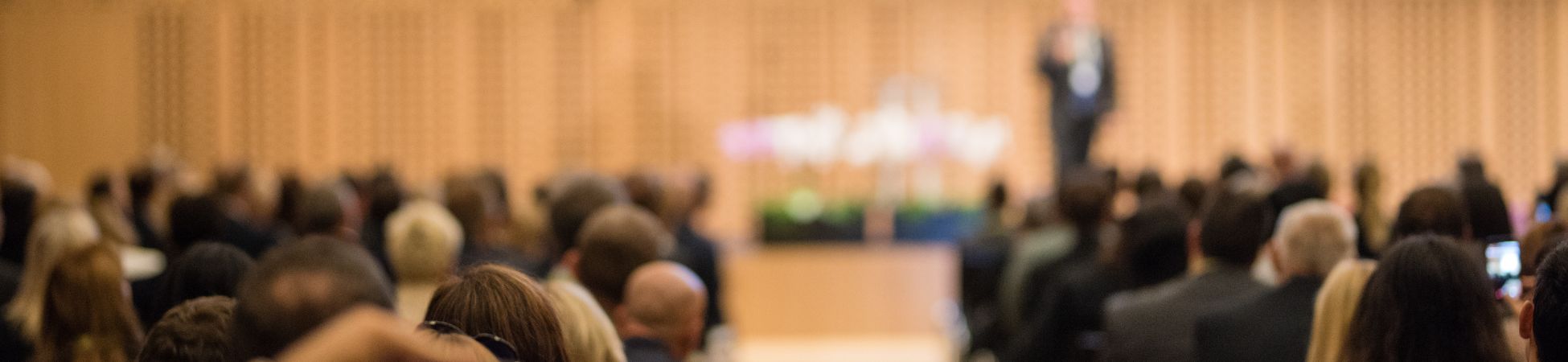 sala z uczestnikami konferencji
